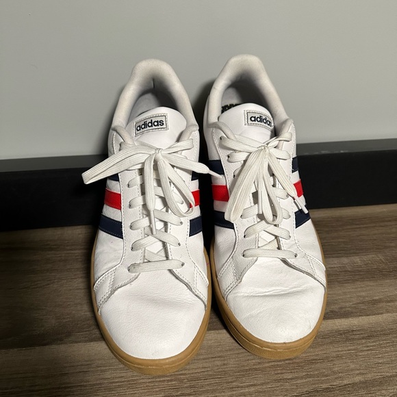 Adidas shoes - Picture 4 of 4